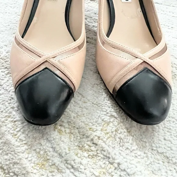 Karl Lagerfeld Paris Nude & Black Cap Toe Pumps Size 6.5 - Picture 4 of 11